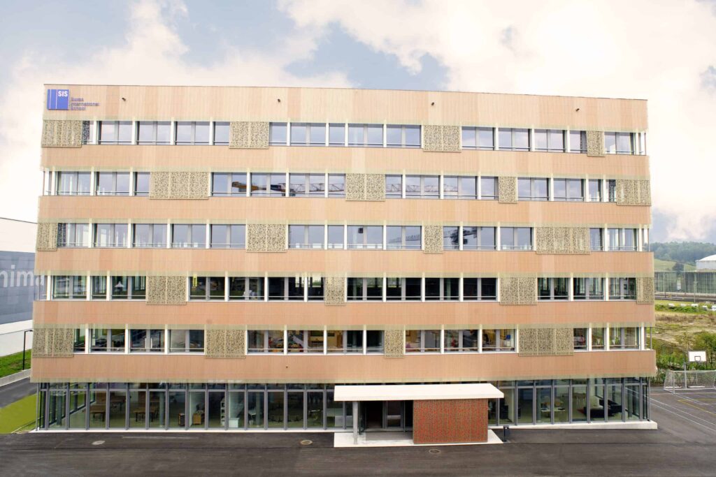 SIS Swiss International School (Rotkreuz-Zug)